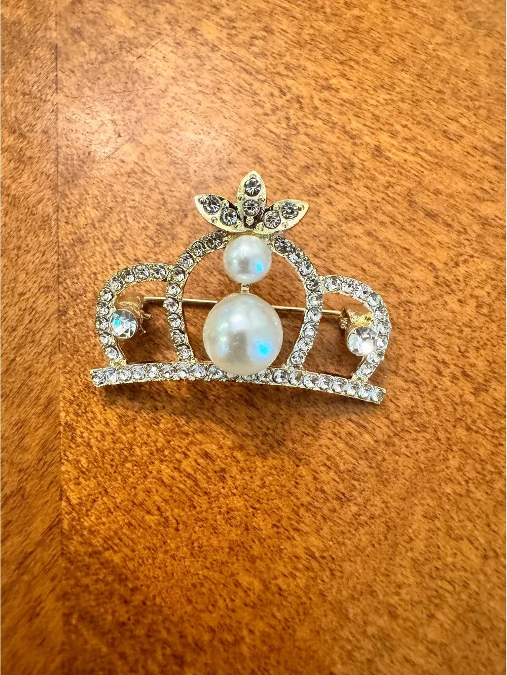 Elegant Rhinestone and Pearl Crown Brooch  Pin 314